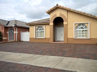 2641 W 68th Pl, Hialeah, FL 33016