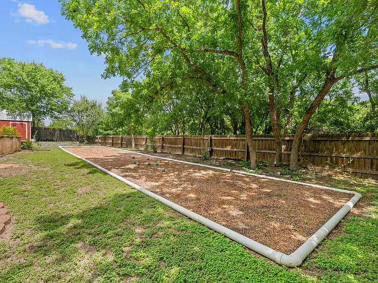 222 Primrose Dr — Photo 30