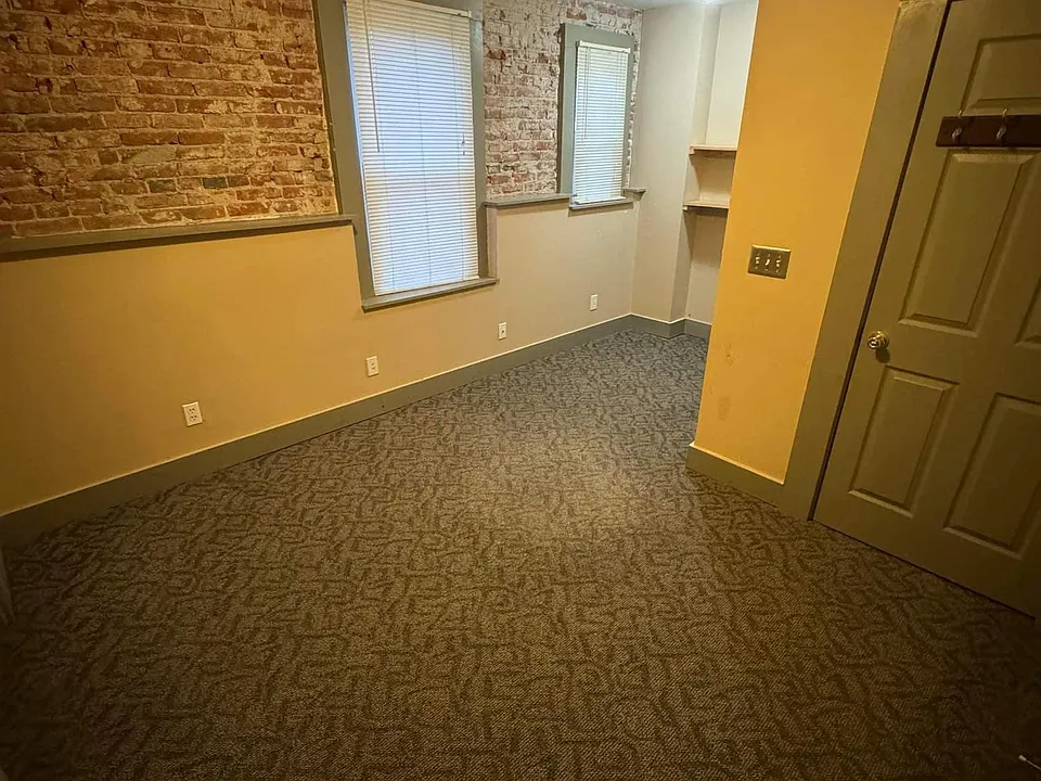 Building Photo 3