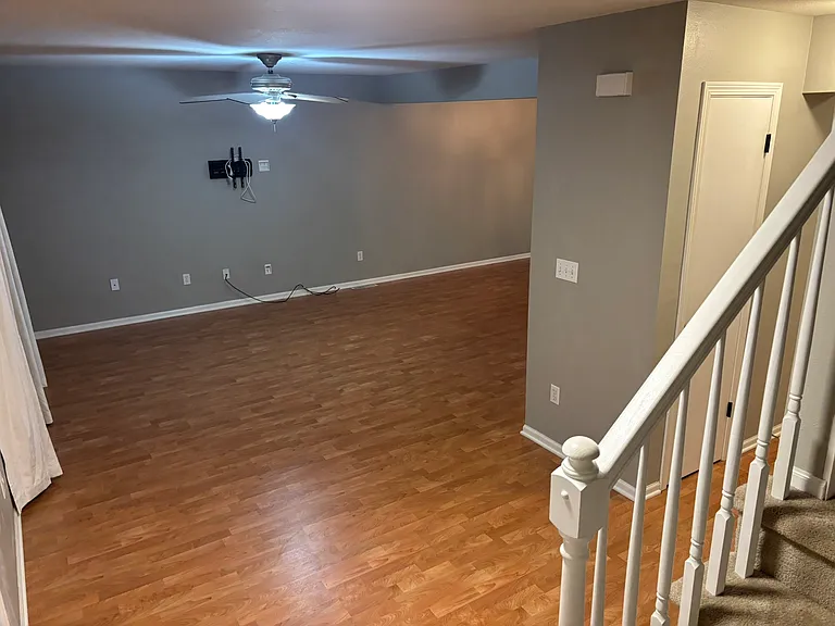 3075 Oxford St — Photo 14