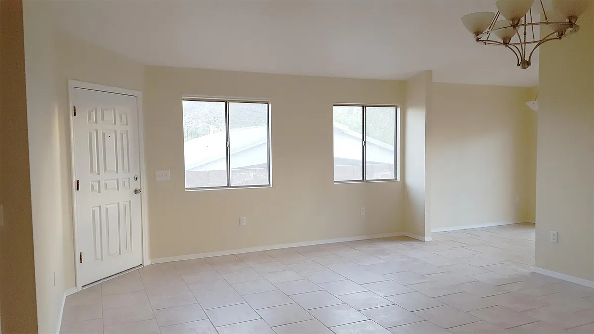 Front Door - 5040 S Maple Ct