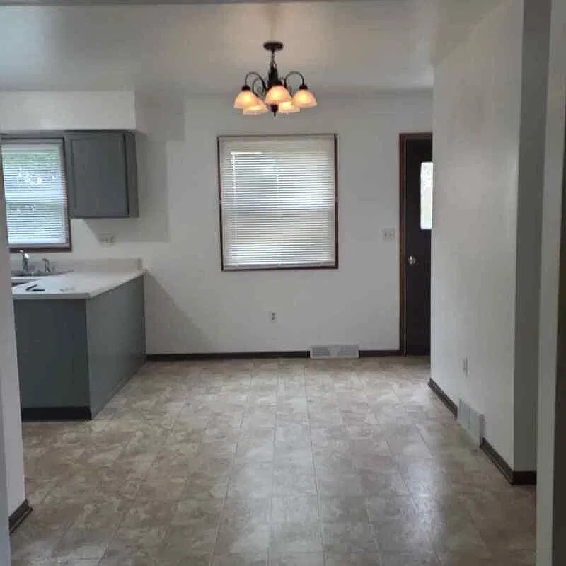 3 bed, 1.5 bath, $1,599 — Photo 3