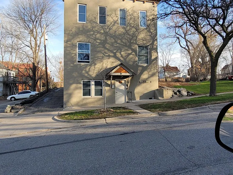 719 Wilson Ave #3 — Photo 9