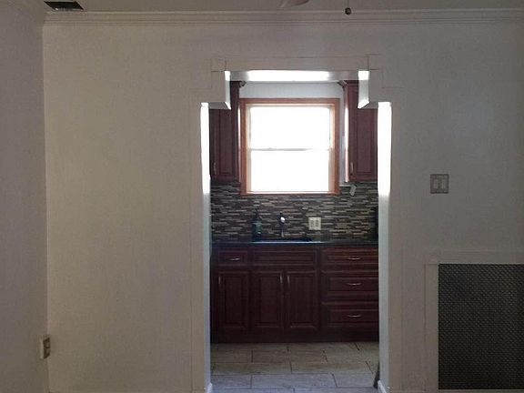 5th image of 2643 S 10th St