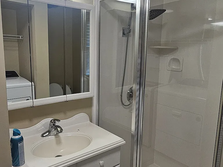 2318 E Claybourne Ave — Photo 21