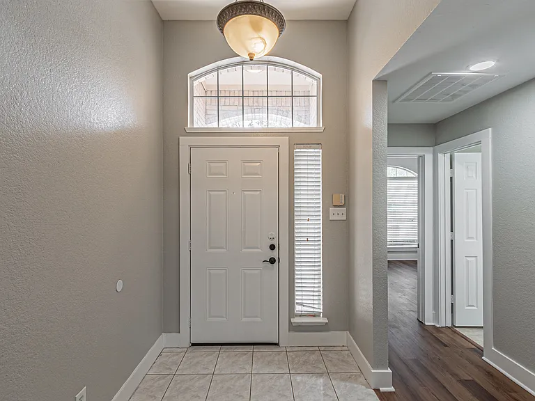 7624 Vista Creek Ln — Photo 6