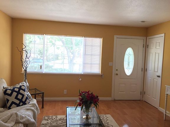 5th image of 340 Roeder Ct