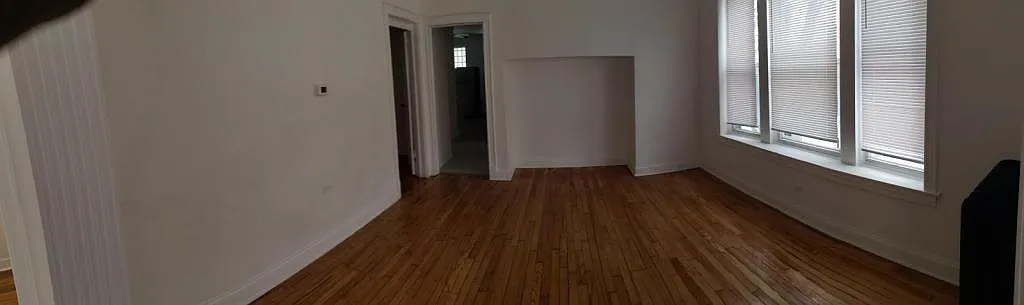 7833 S Burnham Ave — Photo 3