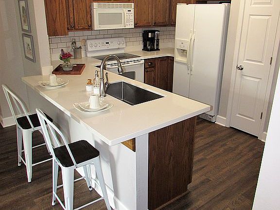 5th image of 10426 Cottage Ct