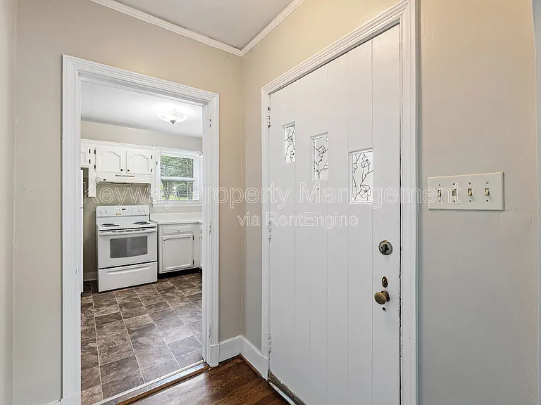 2334 Redwood Dr — Photo 7