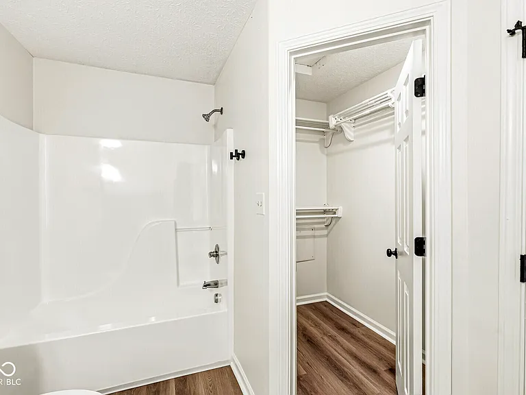 2747 Foxbriar Pl — Photo 22