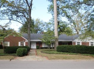 405 N Wildwood Ln, Muncie, IN 47304