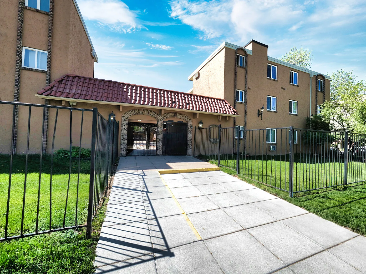 Casa Serena Apartments — Photo 1