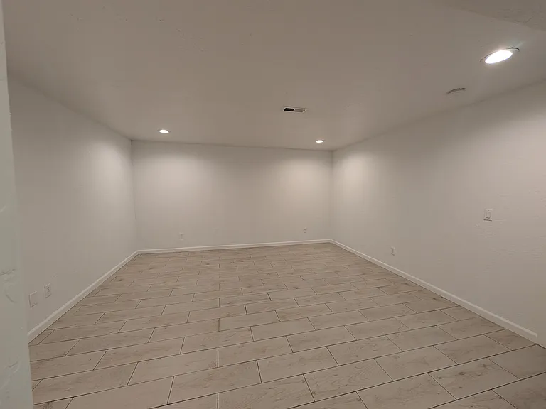 4526 E Frederick Ave — Photo 16