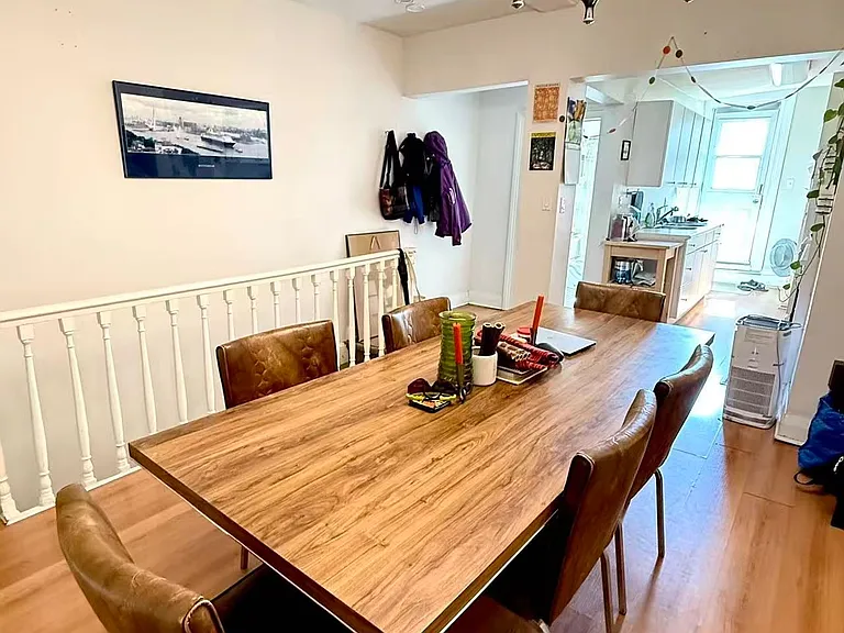 6 Givins St #UPPER — Photo 2