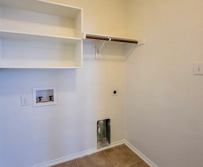 2061 Fair Crest Trl — Photo 16