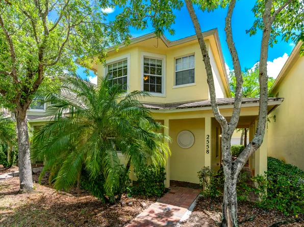 2558 SE Pineland Drive, Port St Lucie, FL 34952