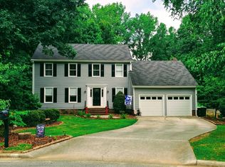 10 Natchez Ct, Greensboro, NC 27455