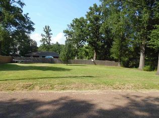 215 Cromwell St, Savannah, TN 38372
