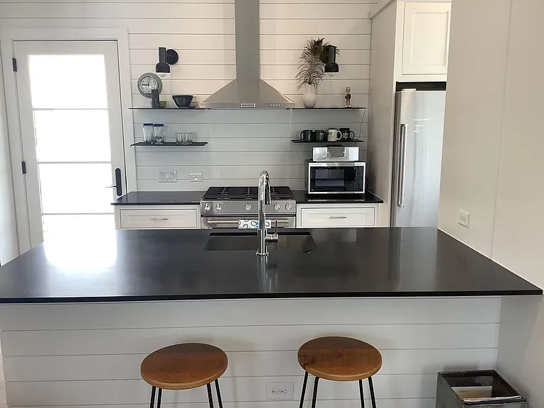 811 Pressler St — Photo 3