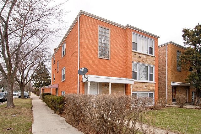 1st image of 6858 W Diversey Ave