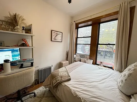 Rented by KNOCKKNOCK LLC | media 24