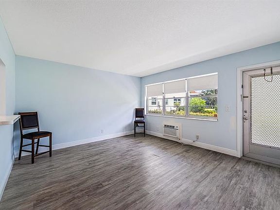 3rd image of 333 Windsor #O-3330