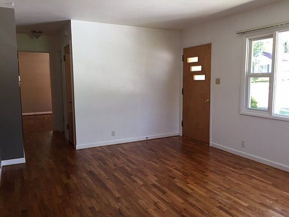4th image of 1232 Yale Ave