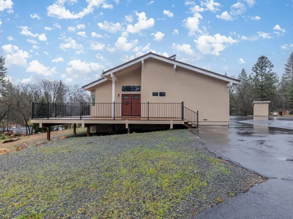 11863 McCourtney Rd, Grass Valley, CA 95949