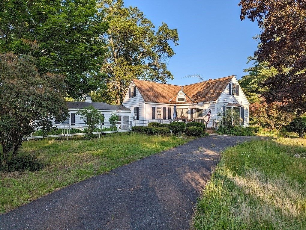 19 Morris Ave, Turners Falls, MA 01376 Zillow