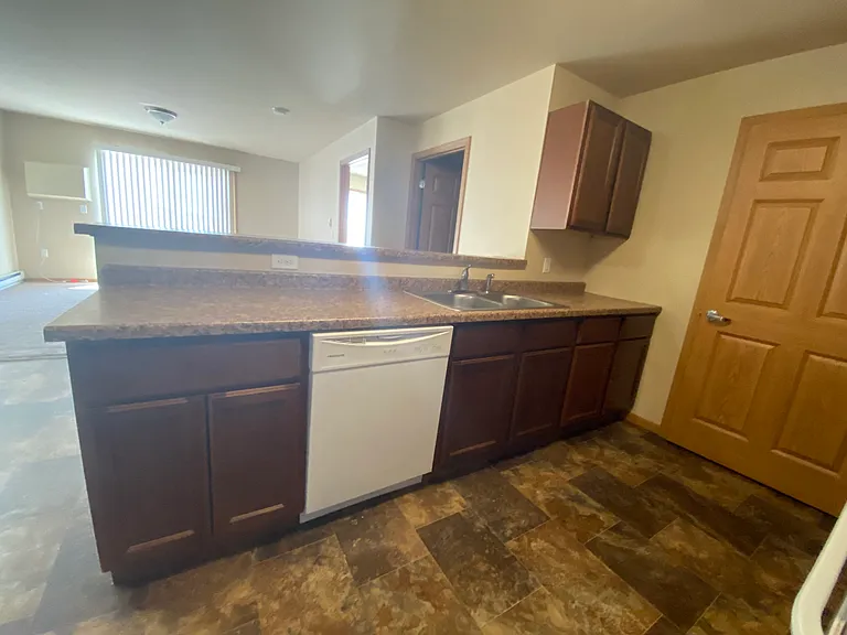 Stanley Apartments — Photo 34