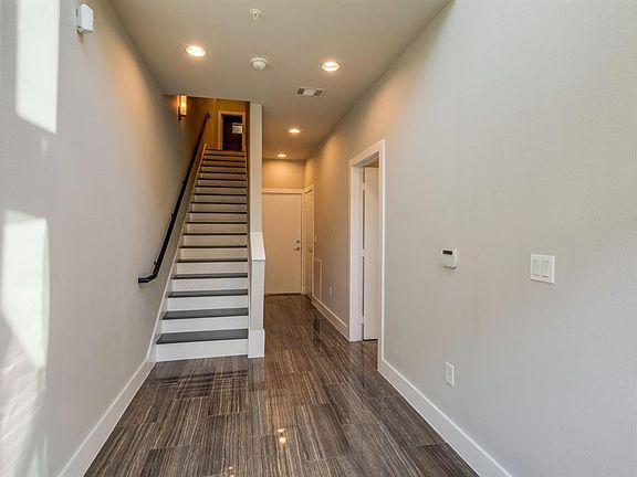 3rd image of 4140 Newton Ave APT 16