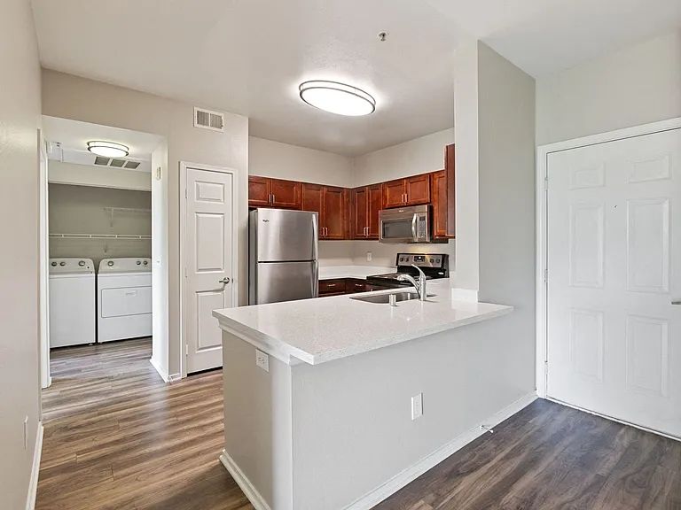 Pavona Apartments — Photo 11