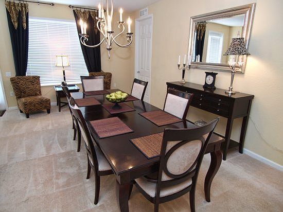VC3C5048-304-Dining-Area