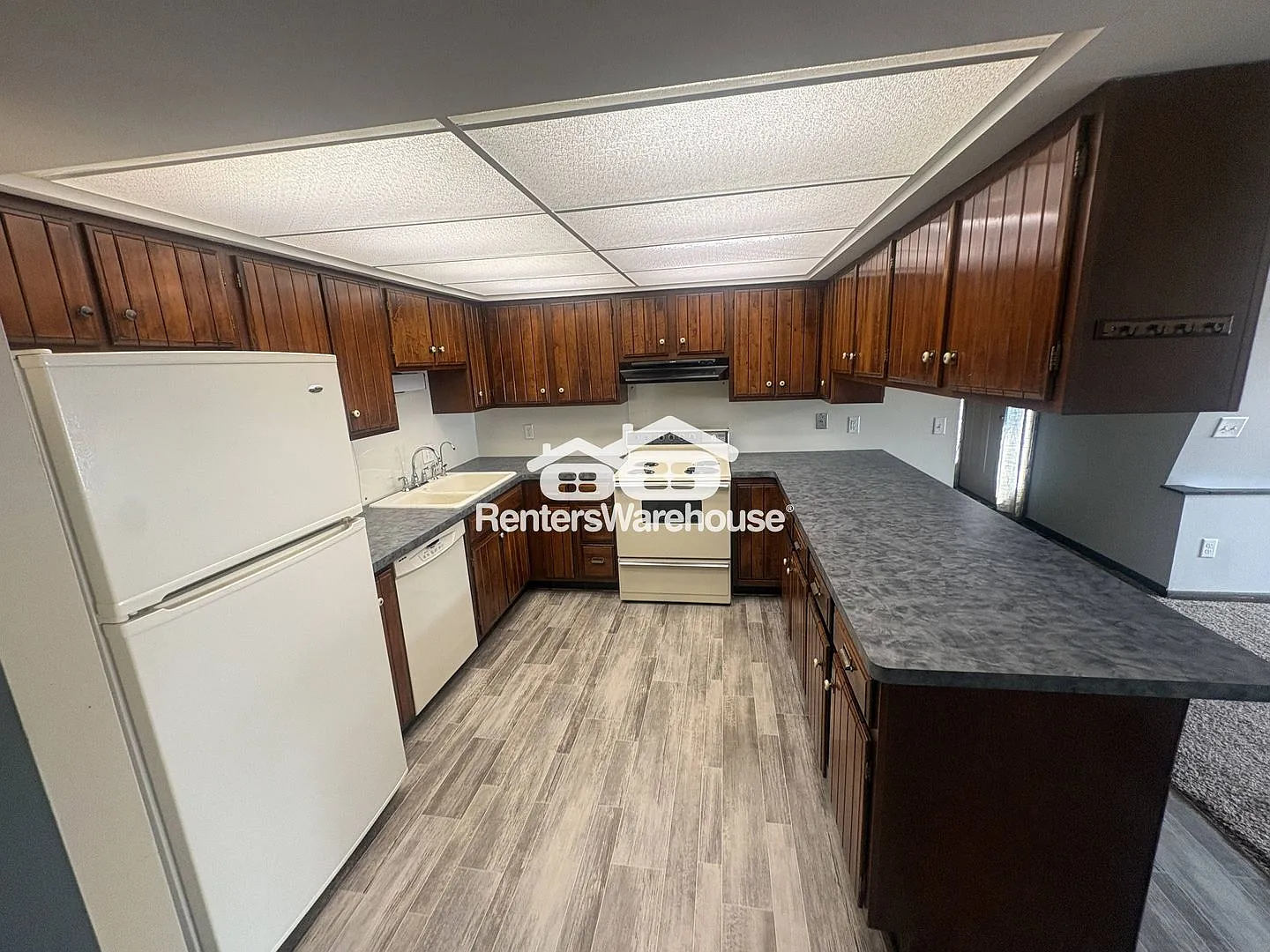 Private and Wooded in Blaine! 4 Bedroom 3 Bath 3000+ square feet! — Photo 4