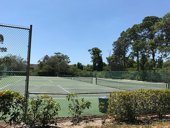 Tennis and Pickleball courts