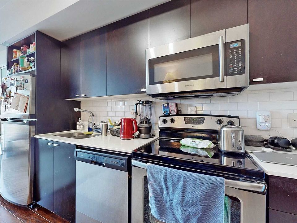 103 The Queensway Toronto, ON, M6S5B3 Apartments for Rent Zillow