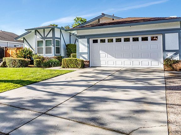 2nd image of 3544 Slopeview Dr