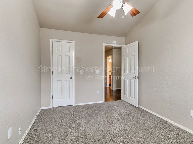 10607 N Macarthur Blvd — Photo 20