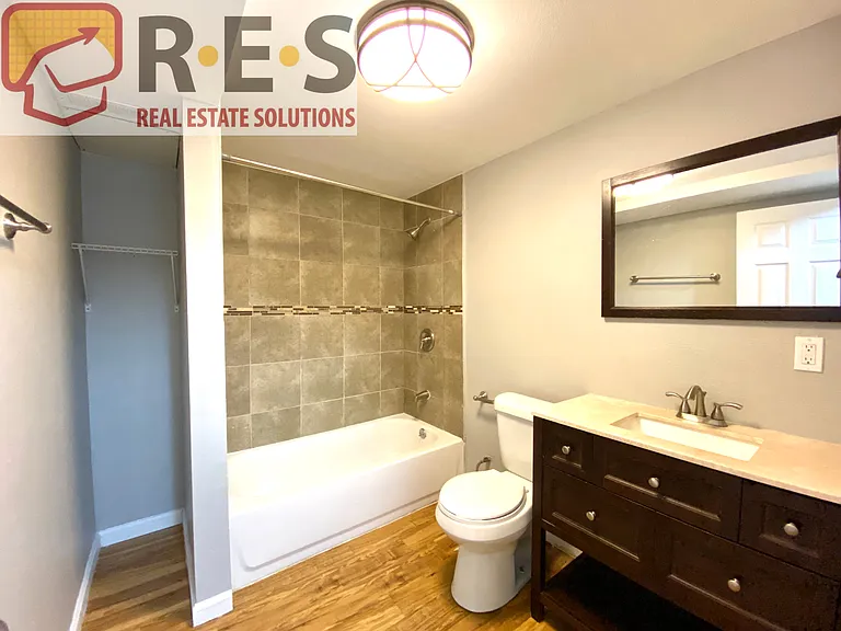 7701 W Glasgow Pl — Photo 10