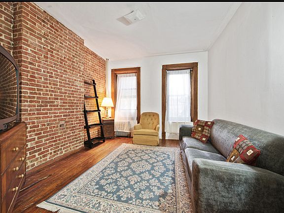 3rd image of 406 W 25th St APT 4FW