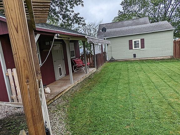 3rd image of 705 Woodbine St