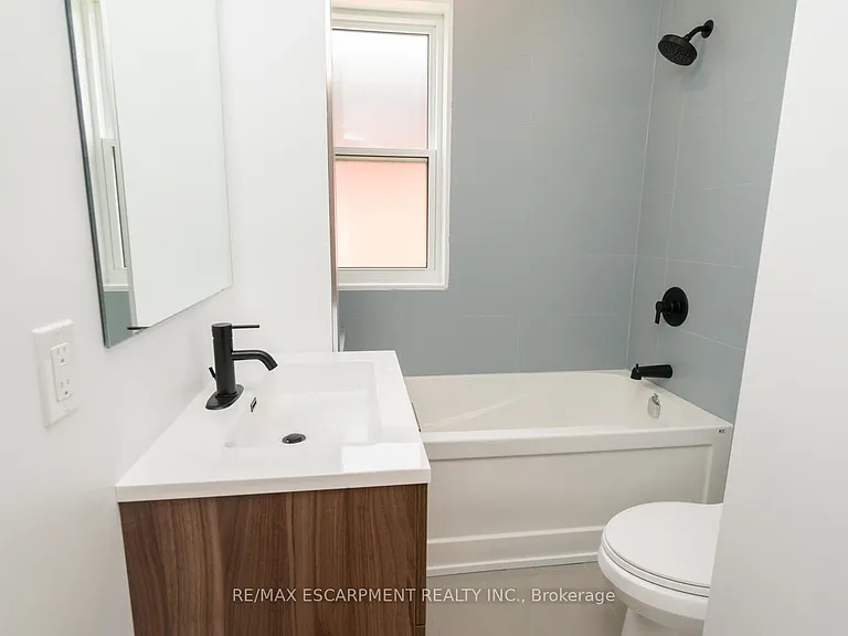 127 Victoria Ave S #6 — Photo 27