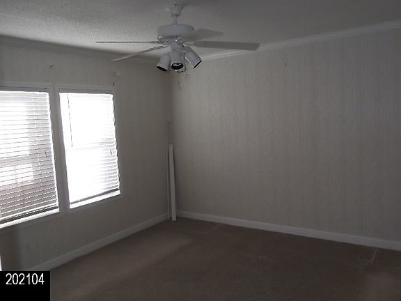 5th image of 2526 Wallace Dr