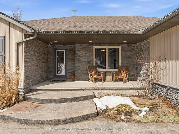 5th image of 42 Nichols Rd