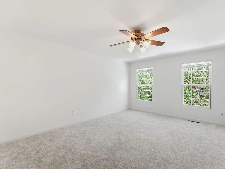 2709 Baronhurst Dr — Photo 11