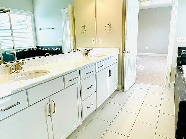 1930 Manor Stone Dr — Photo 10