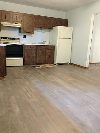 4th image of 364 Highland Dr