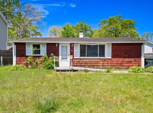 20 Taber St, Springfield, MA 01118