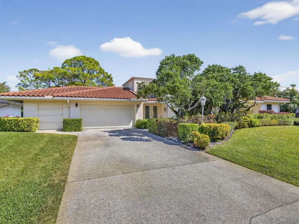 4881 Pineview Circle, Delray Beach, FL 33445